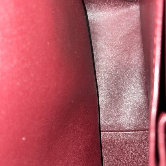 Authentic Chanel Timeless Classic Maxi DoubleFlap Caviar Leather w/Gold hardware - Picture 12 of 14